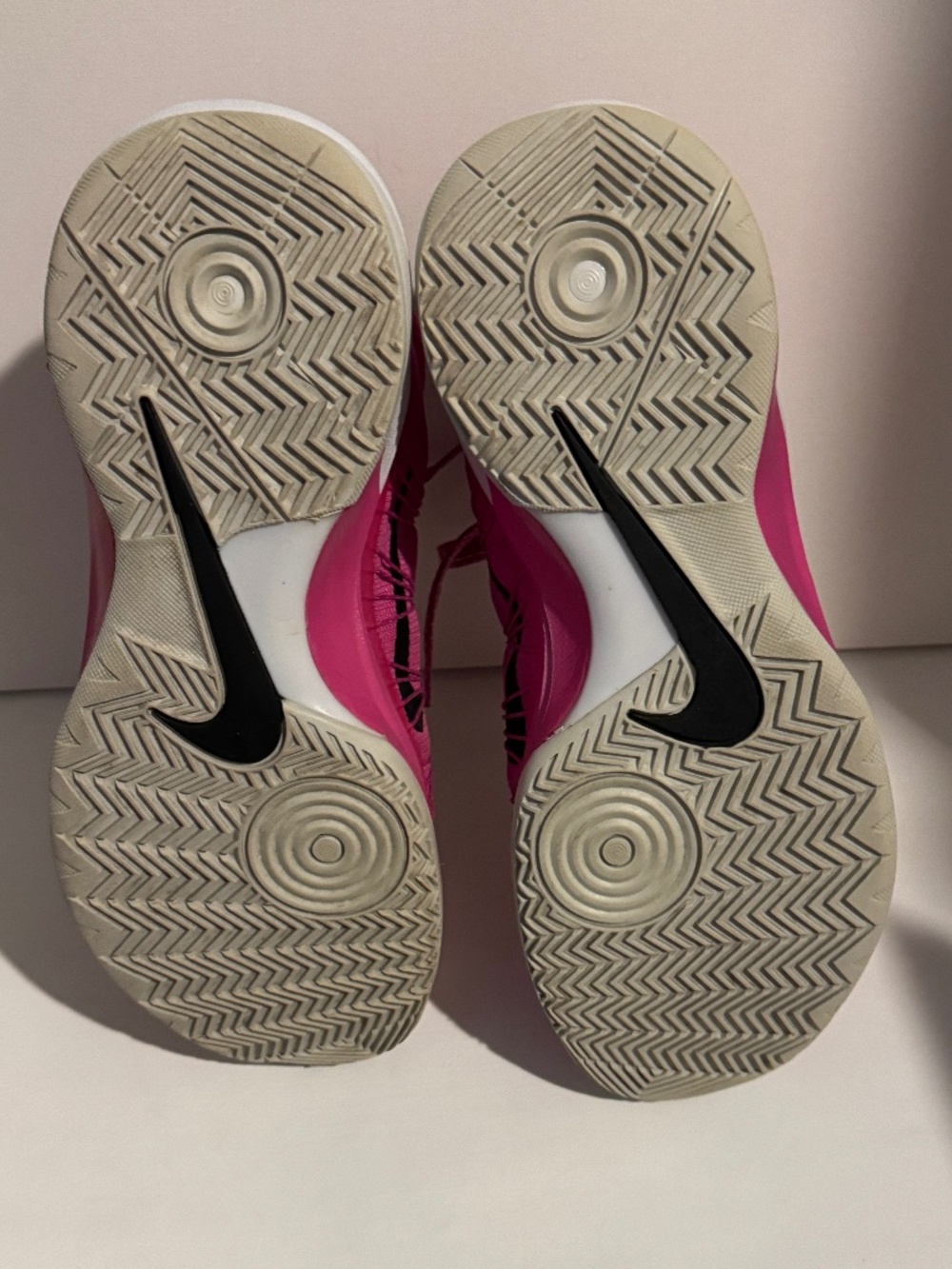 Nike Hyperdunk 2013 Think Pink Kay Yow Basketball Shoes Men's 10 - Picture 7 of 8
